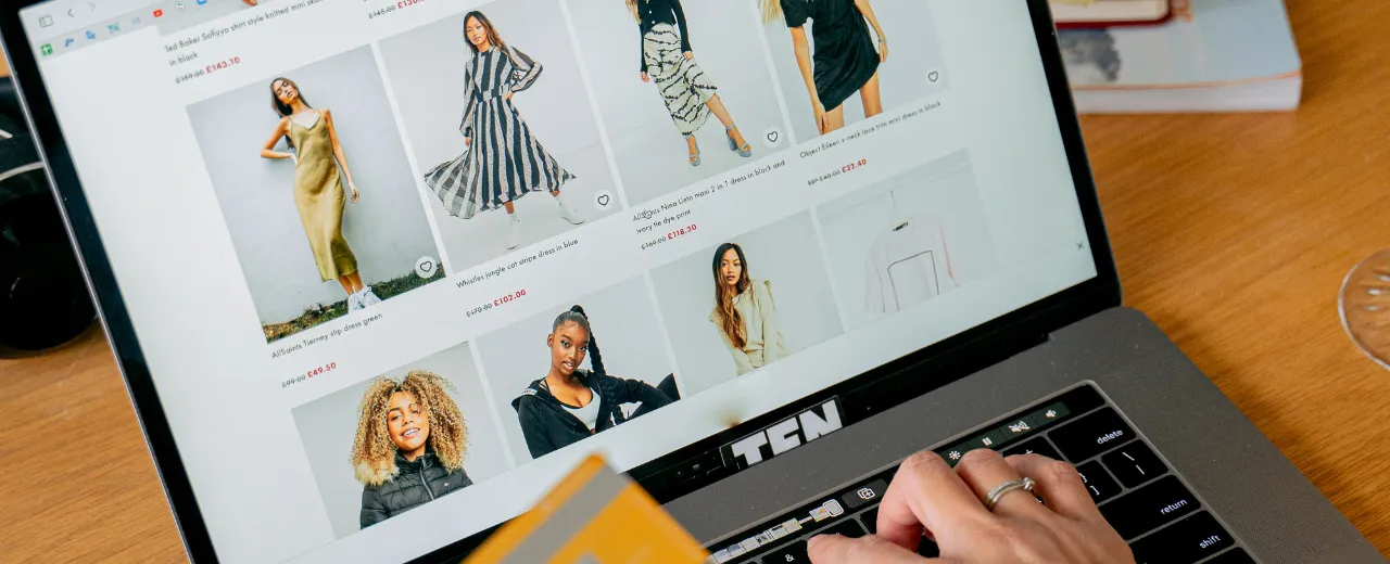 What is the difference between WordPress and WooCommerce?