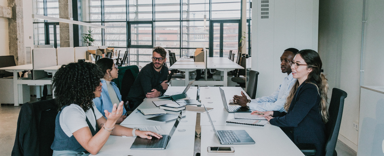 Can multiple people work on a WordPress website